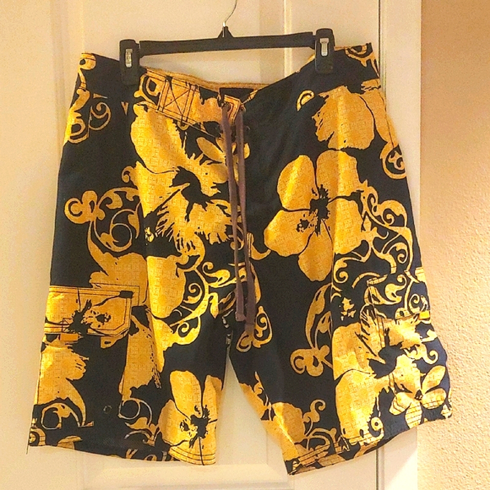 OLD NAVY Men's Navy Blue and Yellow Gold Swim Shorts